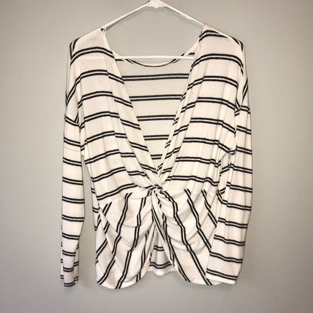 Light weight long sleeve t-shirt with back cut out